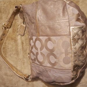 Gold coach hobo bag, great used condition. Please say pictures.